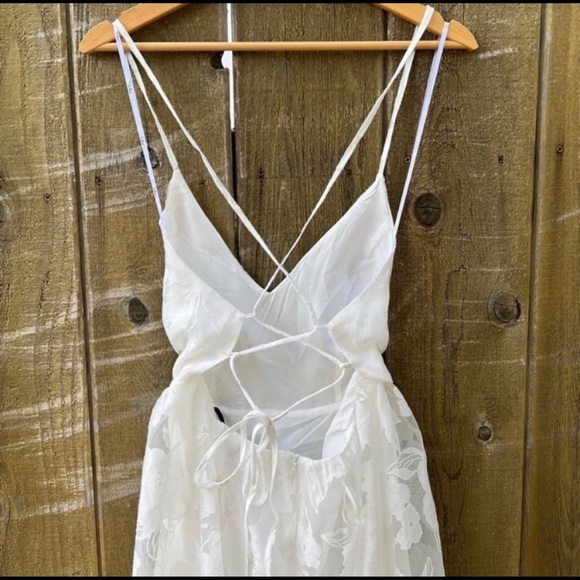 White Jacquard Organza Backless Lace-Up Midi Dress 🌿 - Picture 9 of 12